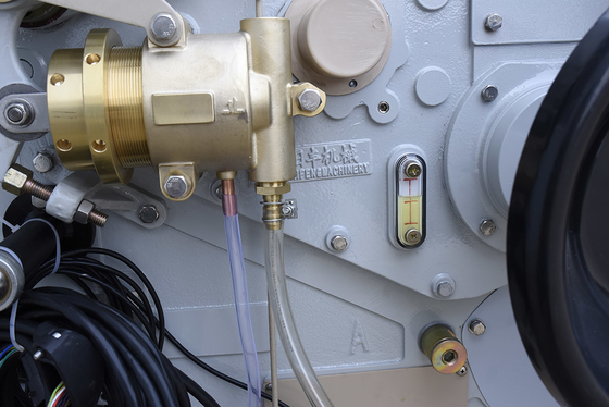3.7KW एयर जेट करघे 1000RPM सिंगल नोजल हाई स्पीड वीविंग मशीन