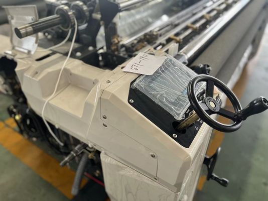 220cm चौड़ाई कपड़ा बुनाई मशीन डबल नोजल वॉटरजेट हाई स्पीड पावर लूम मशीन