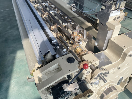 फ्लैट वीविंग वॉटर जेट टेक्सटाइल मशीन 360cm वॉटर जेट लूम Dobby